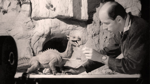 Ray Harryhausen sur le tournage de Le Septième Voyage de Sinbad