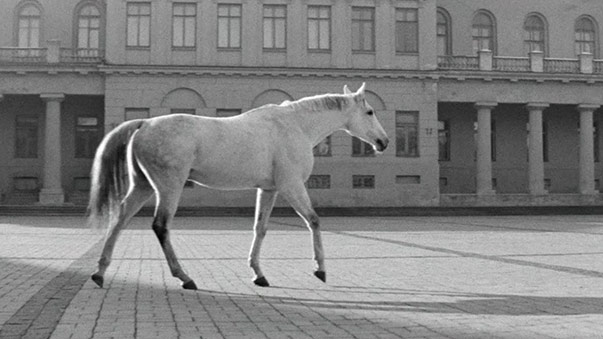 Le Temps passe à travers la ville © Lietuvos kino centraş