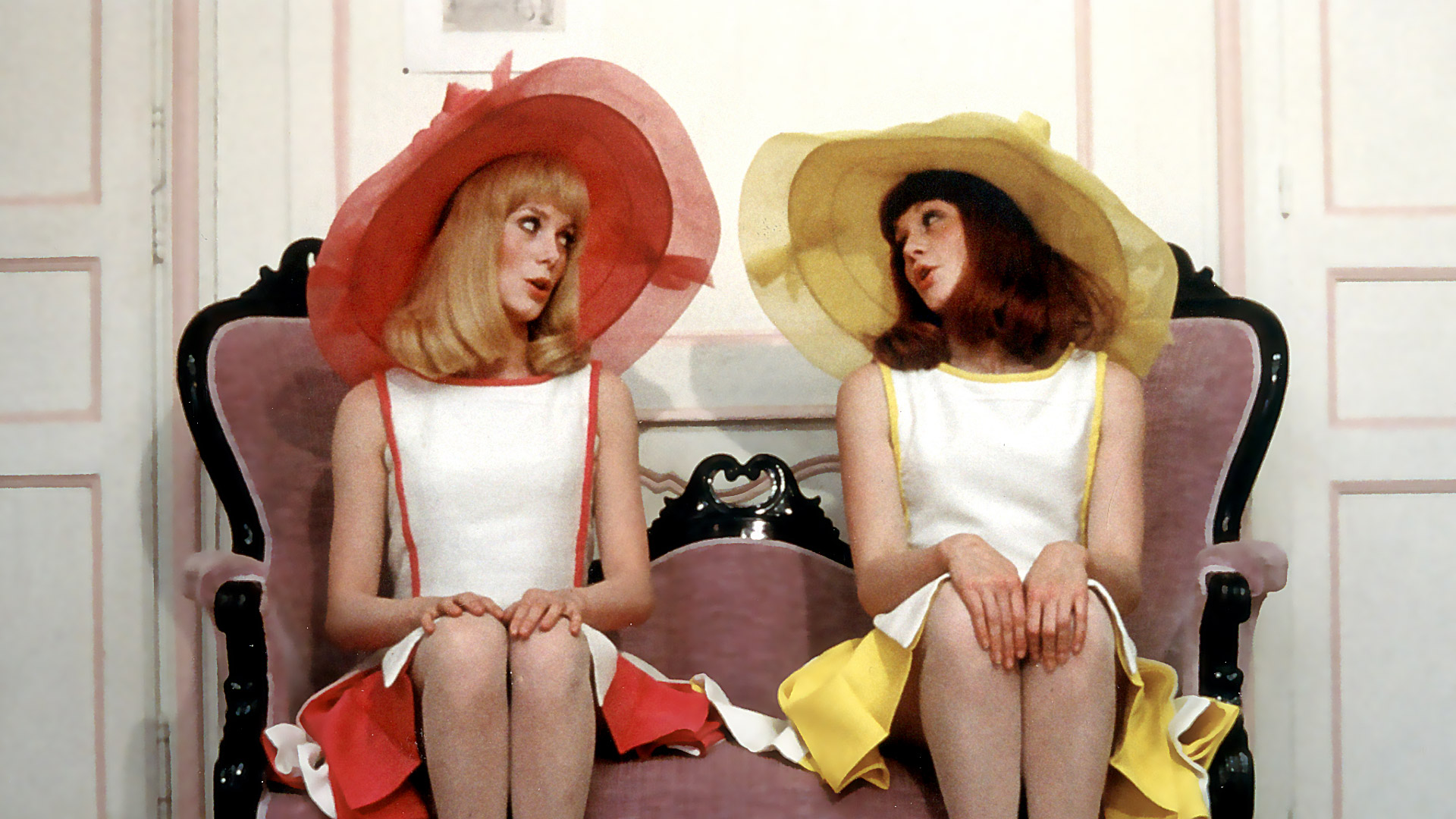 Demoiselles-de-Rochefort---Hélène-Jeanbrau-©-1966-Ciné-Tamaris