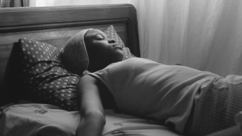 Ne réveillez pas l'enfant qui dort © La Luna Diffusion