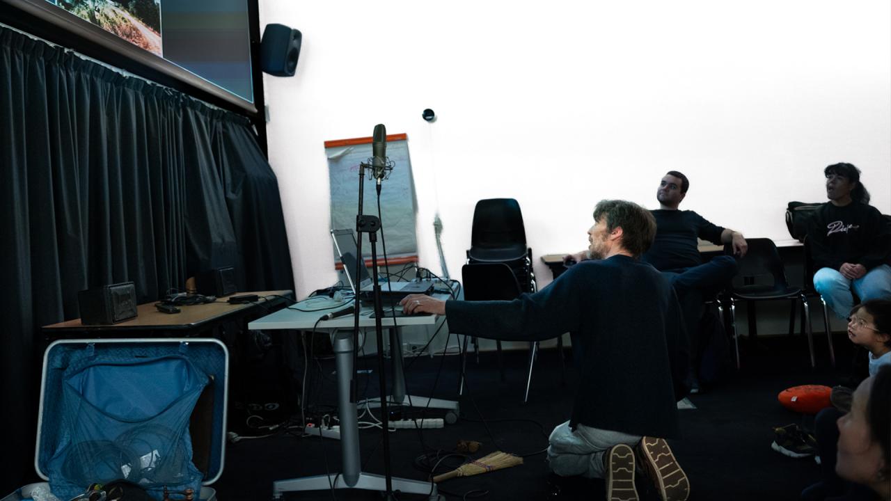 Atelier bruitage de films d’animation ©Forum des images Pascal Olivier Schneider