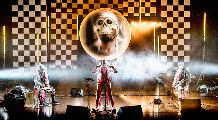 THE RESIDENTS perform "SHADOWLAND"