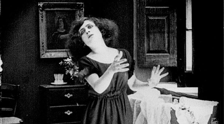 "La Petite" + "Sainte Nuit" / Elvira Notari : cinéaste pionnière du muet