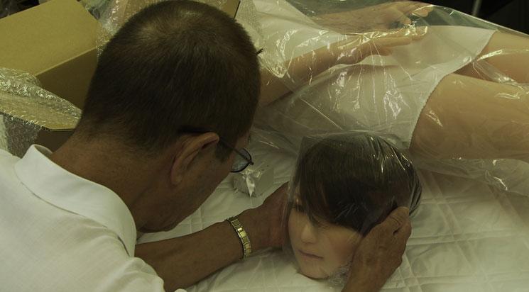 Tsuma Musume Haha + Pay-Less Monument