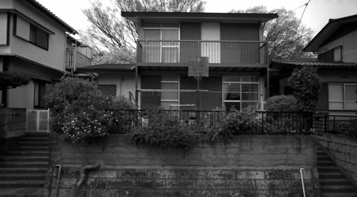 De l'autre côté de la porte