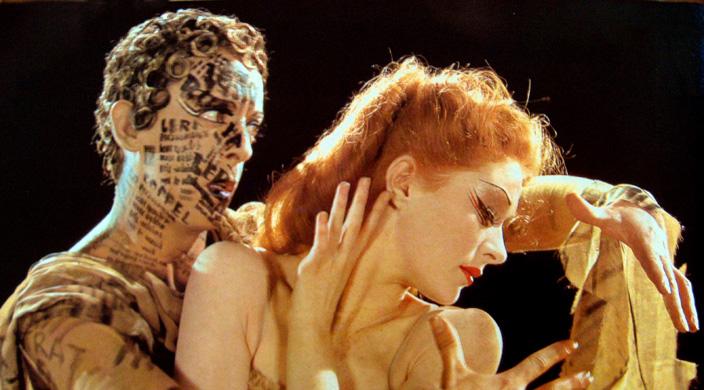 Les Chaussons rouges