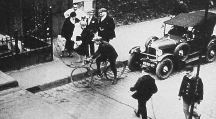 Séance temporairement suspendue // La Zone suivi de Paris la belle