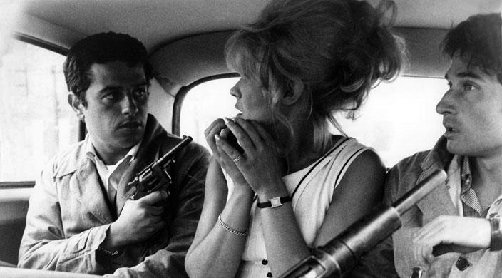 Une fille et des fusils