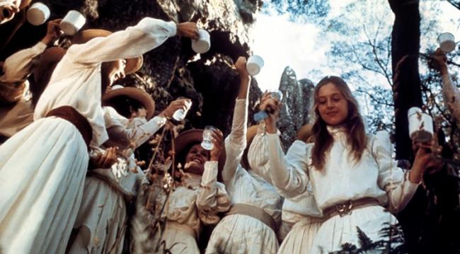  "Pique-nique à Hanging Rock" © D.R. 